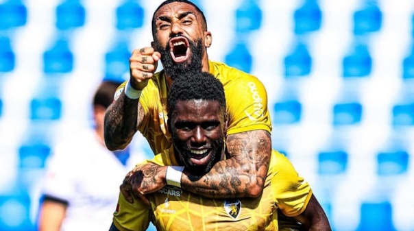 Farense conquista importante vit&oacute;ria frente ao FC Vizela