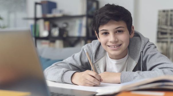 Se tens entre 15 e 21 anos, &ldquo;Descobre o Teu Futuro&rdquo; com o novo programa da C&acirc;mara de Lagos