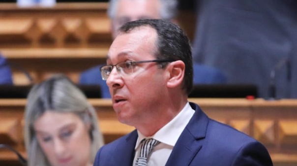 Deputado Lu&iacute;s Gra&ccedil;a defende que dessalinizadora do Algarve "tem de ser constru&iacute;da j&aacute;"