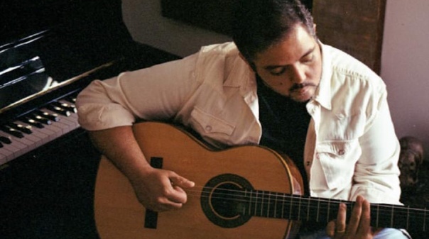 Jo&atilde;o S&oacute; apresenta concerto intimista em Silves