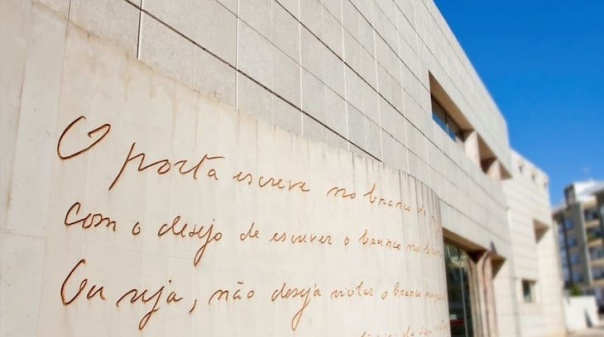 Biblioteca de Faro encerra programa&ccedil;&atilde;o de abril com escrita e partilha