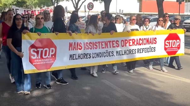 Falta de funcion&aacute;rios em cozinhas e cantinas escolares motiva protesto em Portim&atilde;o