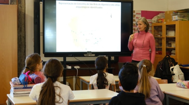 Alunos do 1&ordm; Ciclo de S&atilde;o Br&aacute;s de Alportel sensibilizados para a preserva&ccedil;&atilde;o do patrim&oacute;nio arqueol&oacute;gico 