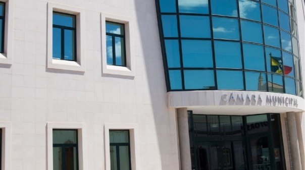 Munic&iacute;pio de Lagoa registou saldo positivo em 2025 de 988 mil euros