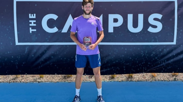 Lucas Poullain sagra-se campe&atilde;o do The Campus Open