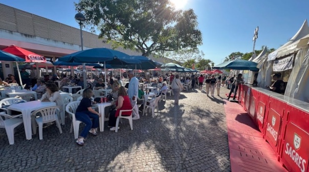 Escutas de Tavira realizam VII&ordf; Grande Caracolada junto ao Mercado Municipal