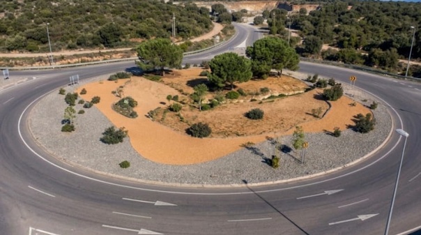 Ministro das Infraestruturas inaugura Variante de Olh&atilde;o 