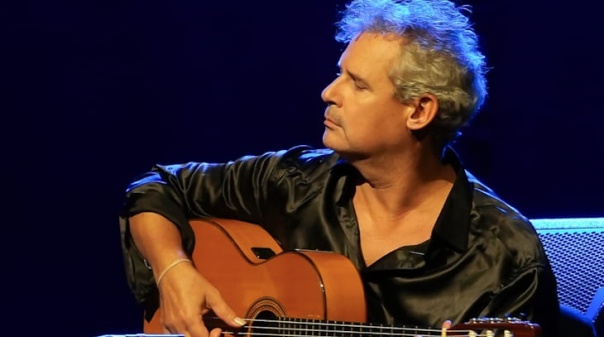 Pedro J&oacute;ia em dose dupla na Rep&uacute;blica 14