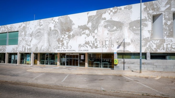 Biblioteca de Albufeira acolhe v&aacute;rias sess&otilde;es de apresenta&ccedil;&atilde;o de livros