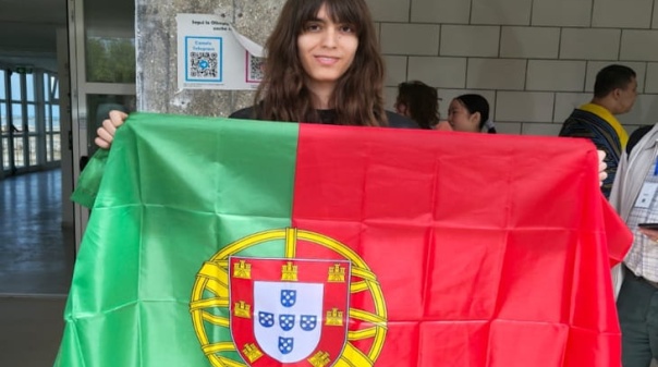 Jovem de Olh&atilde;o representa Portugal na Olimp&iacute;ada Europeia Feminina de Inform&aacute;tica 2026
