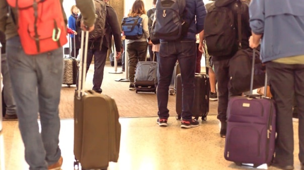 Operadores denunciam preju&iacute;zos por atrasos no aeroporto de Faro