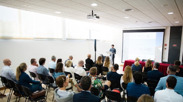 Semin&aacute;rio reuniu em Lagoa representantes institucionais e empresariais de Portugal e Pol&oacute;nia 