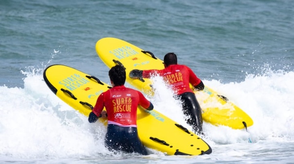 Surfistas e nadadores-salvadores voltam a juntar-se para salvar vidas