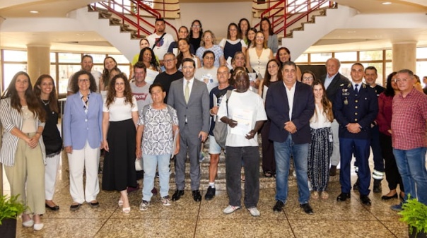 C&acirc;mara de Albufeira entregou 18 casas com renda acess&iacute;vel 