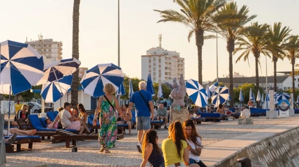 Zona ribeirinha de Portim&atilde;o transforma-se em praia urbana durante 18 dias  