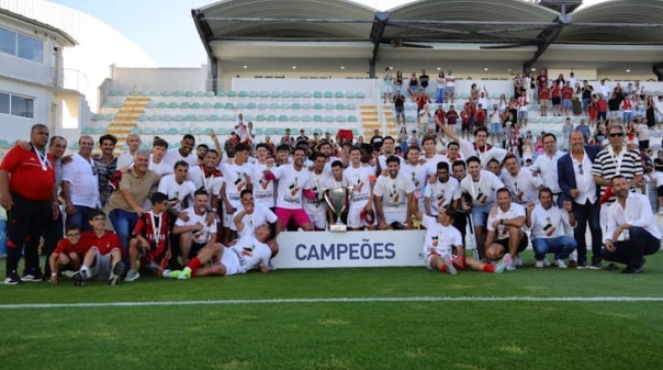 Sporting Clube Olhanense conquistou primeira Ta&ccedil;a do Algarve Futebol da sua hist&oacute;ria 
