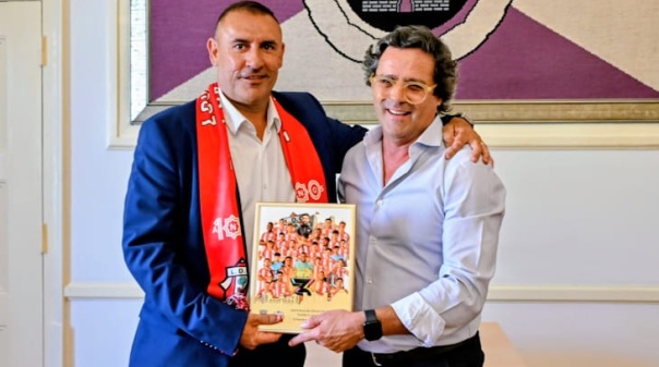 C&acirc;mara de Loul&eacute; homenageou Louletano pela subida &agrave; Liga 3  