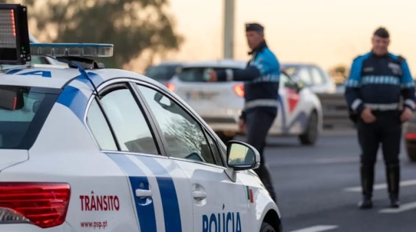 Dois detidos em Tavira por tr&aacute;fico de estupefacientes e condu&ccedil;&atilde;o ilegal