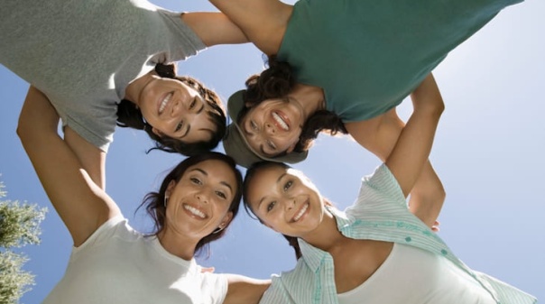 Movimento Democr&aacute;tico de Mulheres promove mesa-redonda em Faro