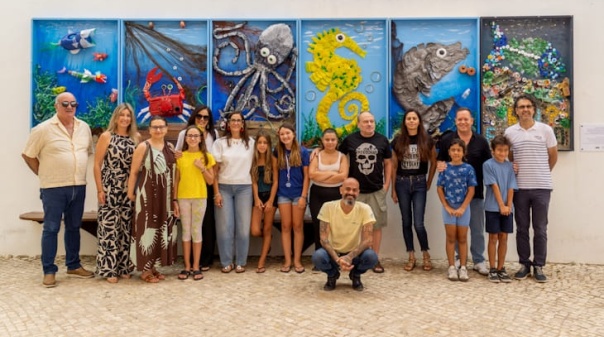 Olh&atilde;o inaugurou pain&eacute;is art&iacute;sticos criados com res&iacute;duos recolhidos na Ria Formosa 