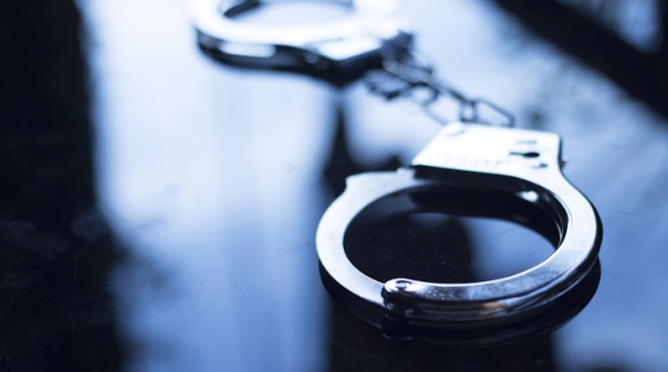 PJ det&eacute;m "baby-sitter" de 19 anos por abuso sexual de duas crian&ccedil;as em Portim&atilde;o