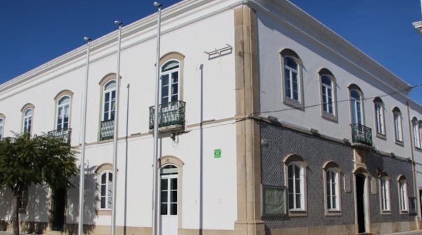 Munic&iacute;pio de S&atilde;o Br&aacute;s de Alportel disponibiliza locais de abrigo climatizados devido ao calor 