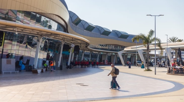 69 pol&iacute;cias refor&ccedil;am a partir de hoje o aeroporto de Faro 