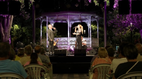 &ldquo;Fado no Coreto&rdquo; em Tavira inclui vozes e m&uacute;sicos da regi&atilde;o