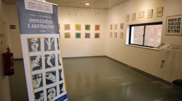 Exposi&ccedil;&atilde;o de Morcy patente em Portim&atilde;o durante o m&ecirc;s de julho 