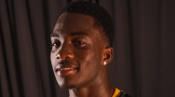 Jo&atilde;o Gast&atilde;o refor&ccedil;a ataque do Farense por ced&ecirc;ncia do Estrela da Amadora