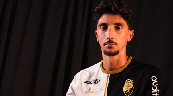 Central Rodrigo Borges refor&ccedil;a Farense por um ano