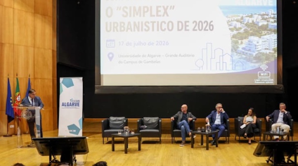 Confer&ecirc;ncia sobre Simplex Urban&iacute;stico reuniu especialistas na Universidade do Algarve