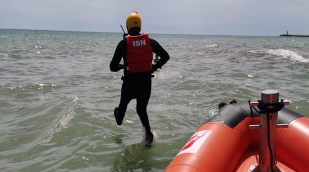 Mergulho no Algar Seco deixa jovem de 21 anos em estado grave (c/V&iacute;deo)