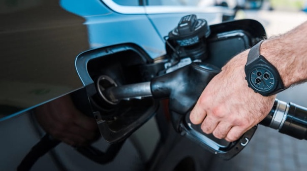 Gas&oacute;leo dever&aacute; descer 12 c&ecirc;ntimos e gasolina baixar 12,5 c&ecirc;ntimos na pr&oacute;xima semana