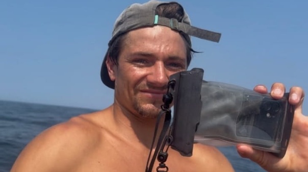 Travessia de Pyrrait homenageia legado de surfista desaparecido Arran Strong 
