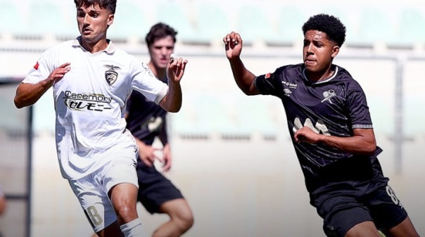 II Liga: Leix&otilde;es vence em Portim&atilde;o com &lsquo;bis&rsquo; de Bryan R&oacute;chez