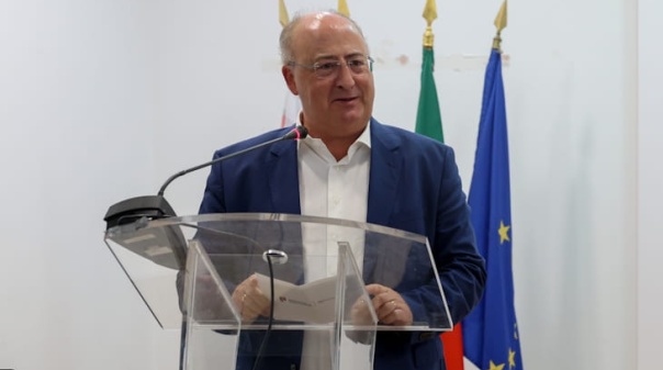 Ministro Jos&eacute; Manuel Fernandes participou em semin&aacute;rio sobre futuro da agricultura algarvia 