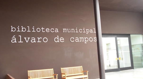 Biblioteca Municipal de Tavira promove projeto que alia livros, poesia e c&atilde;es