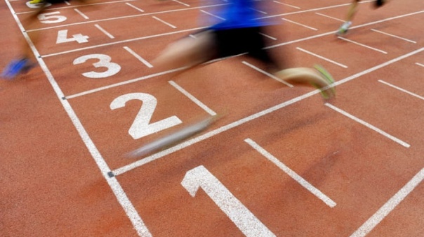 Artur Lara Ramos d&aacute; nome &agrave; pista de atletismo de Faro em homenagem p&oacute;stuma