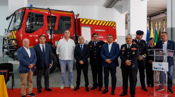 Bombeiros Volunt&aacute;rios de Lagoa ganham nova viatura de combate a inc&ecirc;ndios