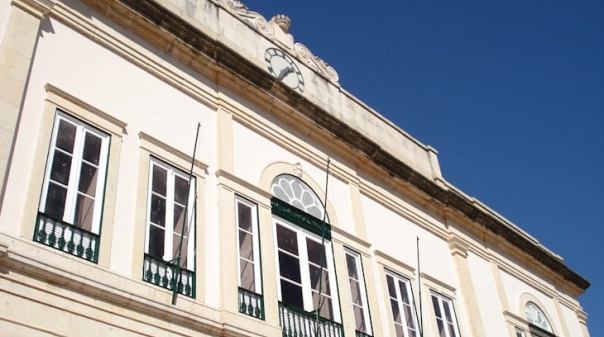 Revis&atilde;o do PDM de Silves identifica 1600 atividades econ&oacute;micas no concelho