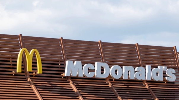 McDonald&rsquo;s tem 150 vagas de emprego no Algarve