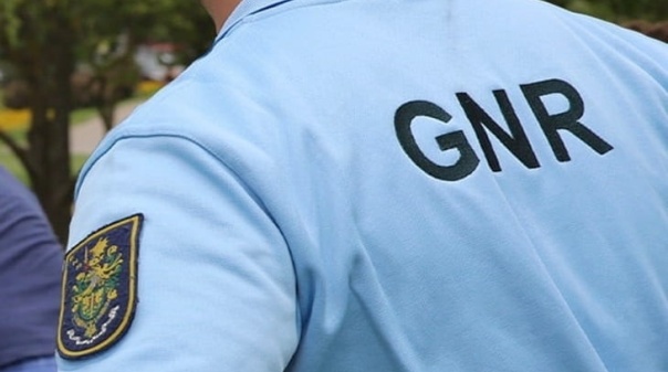 GNR deteta opera&ccedil;&atilde;o de trasfega de combust&iacute;vel e identifica 14 estrangeiros em Alvor