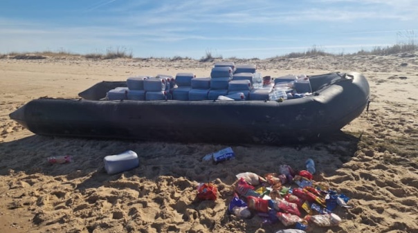 Pol&iacute;cia Mar&iacute;tima apreende embarca&ccedil;&atilde;o com 2.600 litros de combust&iacute;vel na Ria Formosa