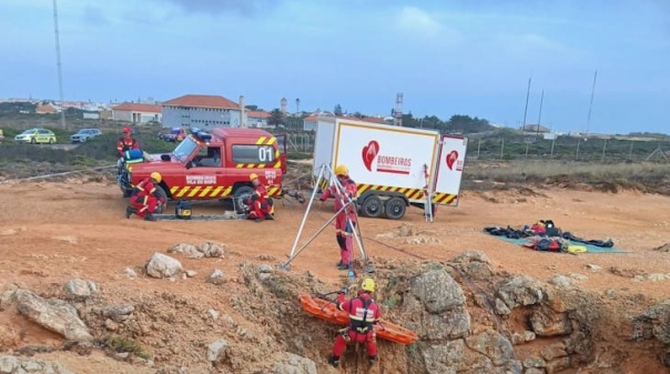 Mulher de 64 anos morre em queda de arriba em Sagres  