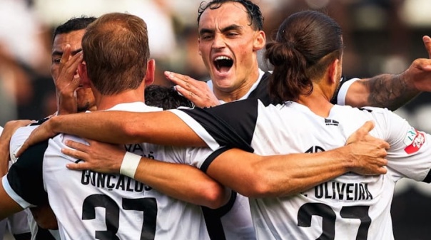 II Liga: Farense sobe ao quarto lugar com goleada frente ao Chaves