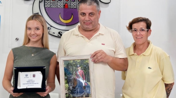 Leonor Coelho recebe voto de louvor em Loul&eacute; ap&oacute;s conquistar t&iacute;tulo nacional de Dressage