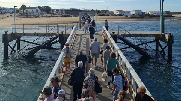 Passeio de barco pela Ria Formosa assinalou Dia Internacional do Idoso em Faro 