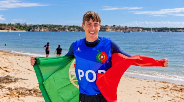 Jos&eacute; Campos sagra-se campe&atilde;o do mundo de ILCA6 em vela adaptada