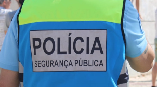 Pol&iacute;cias promovem &laquo;a&ccedil;&atilde;o de luta&raquo; em Faro por melhores condi&ccedil;&otilde;es e seguran&ccedil;a p&uacute;blica